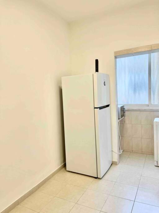 Rambam Beach Apartment Haifa Luaran gambar